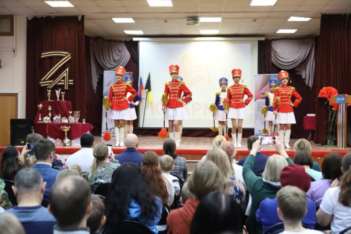 Школьники из Химок вступили в ряды юнармейцев Новости Химок 